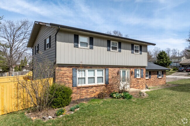 Contemporary colonials in Winslow Farm often come with large yards for kids to play.
