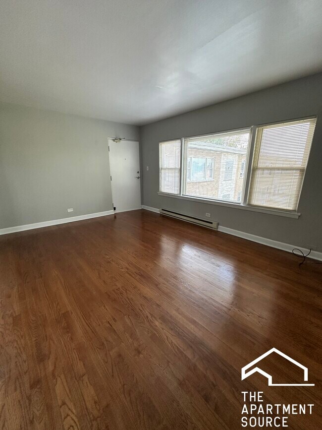 7628 N Milwaukee Ave unit 2A, Niles, IL 60714 - photo 3