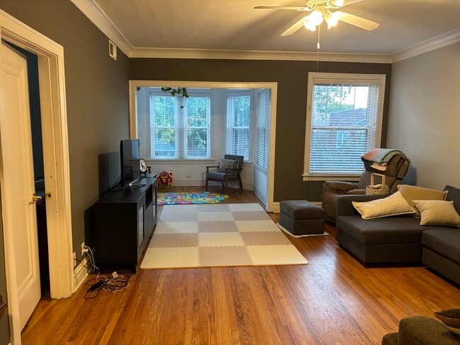 4215 N Francisco Ave unit 2, Chicago, IL 60618 - photo 3