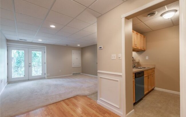 38465 North Ln unit A Bldg, Willoughby, OH 44094 - photo 2