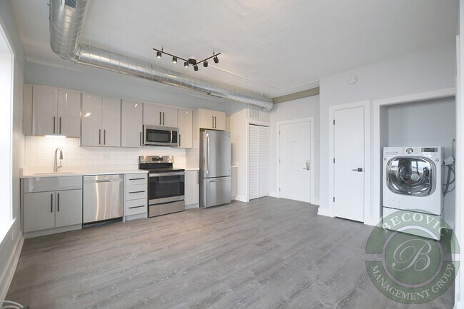 7645 N Sheridan Rd unit 108, Chicago, IL 60626 - photo 6