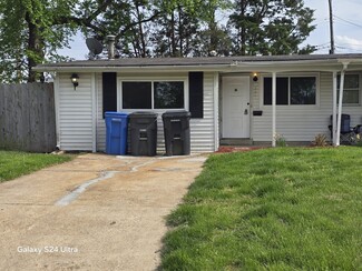 720 Southwell Ln, Florissant, MO 63031