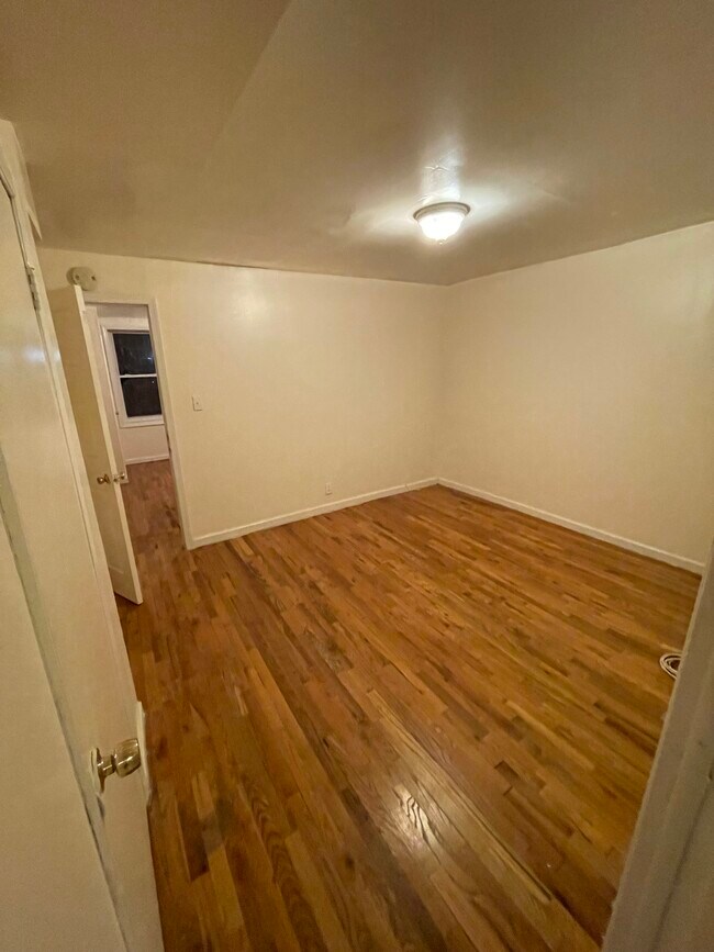 637 Greene Ave unit 2, Brooklyn, NY 11221 - photo 7