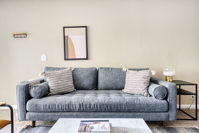 131 Saratoga Ave unit FL3-ID2105, Santa Clara, CA 95051 - photo 2