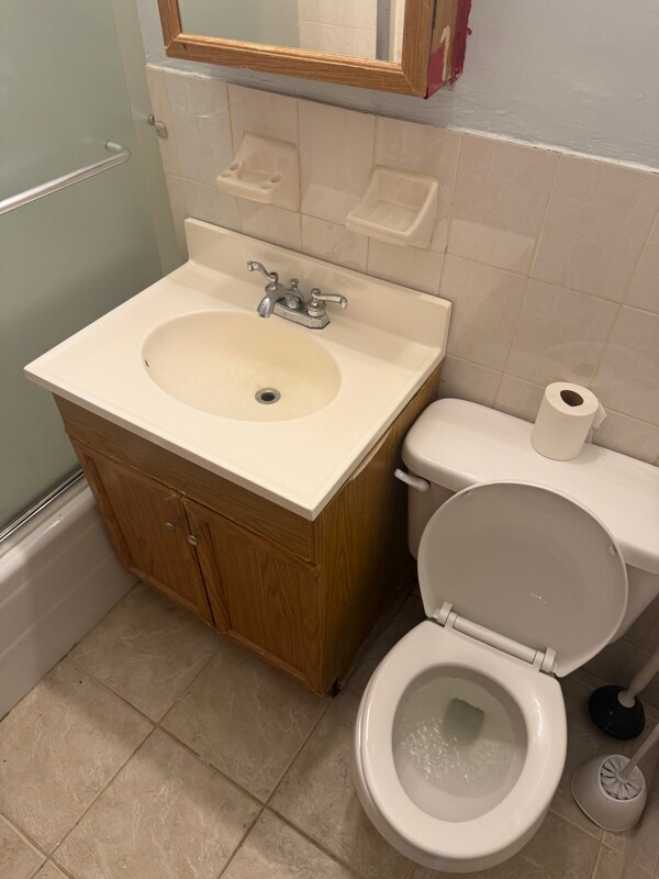 Executive Towers, Bronx, NY 10451 - photo 2