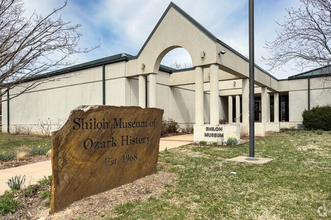 Shiloh Museum of Ozark History has six buildings to visit in Springdale.
