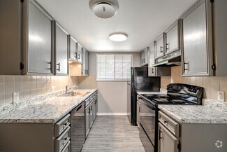 7826 E Douglas Ave, Wichita, KS 67206