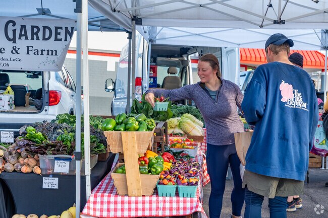 Clintonville Farmers Market near Maize-Morse is a great place to buy local produce.