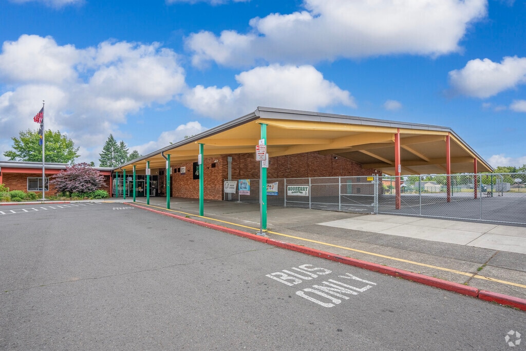Mooberry Elementary School entrance in Hillsboro, Oregon