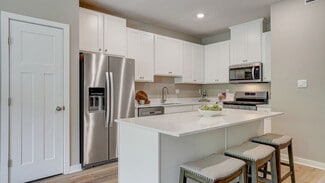 101 Delmonica Dr, McGovern, PA 15301