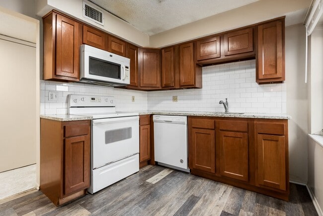 100 Chittenden Ave, Columbus, OH 43201 - photo 2