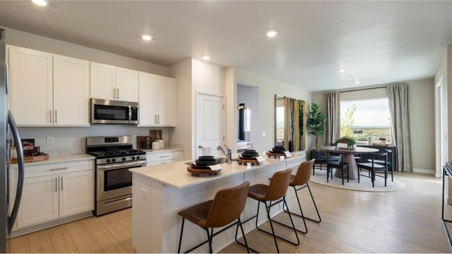 2000 E Porcupine Dr, Eagle Mountain, UT 84005 - photo 2