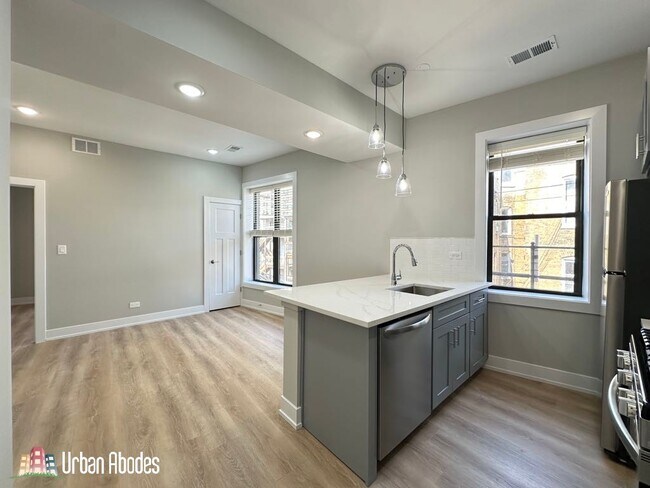 442 W Belden Ave unit A04C, Chicago, IL 60614 - photo 3