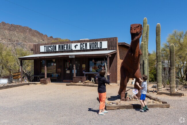 Visitors from all over love visiting Tucson Mineral & Gem World near Tucson Estates.