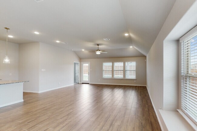 7617 Sunset Valley Ln unit 36453466, Ponder, TX 76259 - photo 6