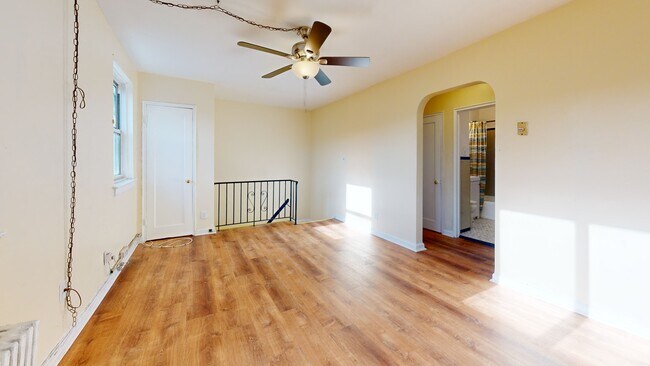 71-30 260th St unit B-2, Glen Oaks, NY 11004 - photo 2