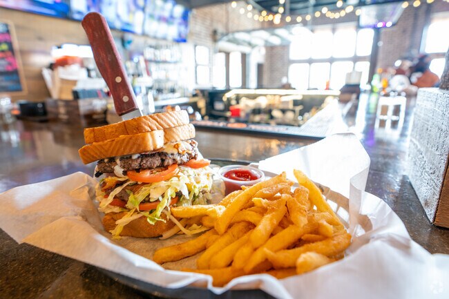 Enjoy an amazing burger at Station 31 Kitchen in Chelsea.