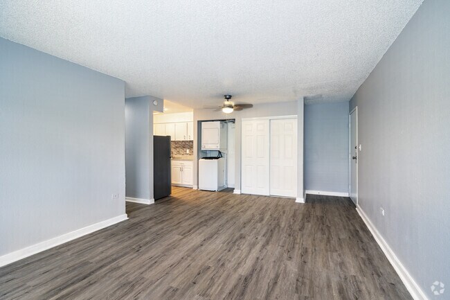 2BR, 1BA - 800SF - Living Room