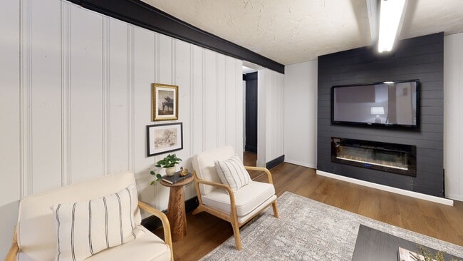 4512 N 105th St, Milwaukee, WI 53225 - photo 2