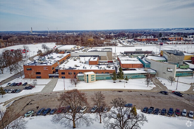 Geneva City School District supervises the public schools in Geneva and gets a B-rating from Niche.