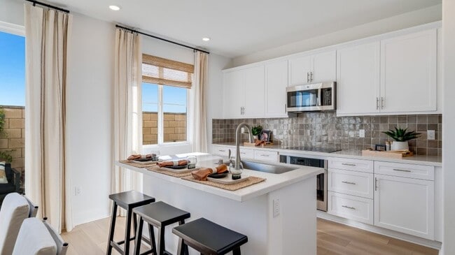 31629 Angel Aura Dr, Winchester, CA 92596 - photo 2