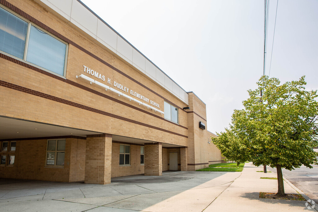 The entrance to Thomas H. Dudley Elementary School.