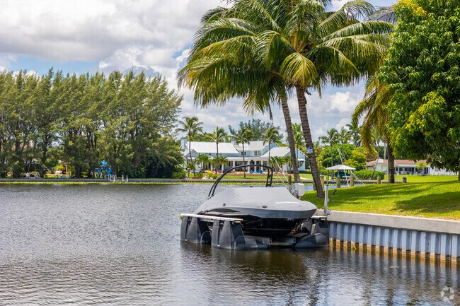 Lake Clarke living offers docking stations close to home.