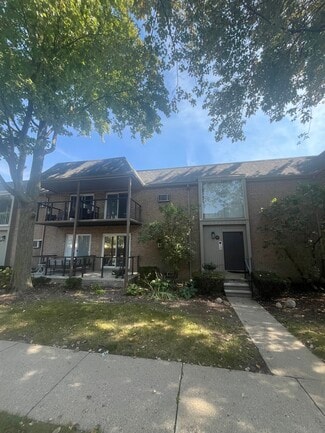 1707 E 14 Mile Rd Unit B, Birmingham, MI 48009