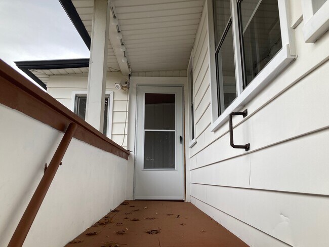 3097 Lincolnview St unit 2, Auburn Hills, MI 48326 - photo 3