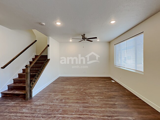 2431 E Frontier St, Eagle Mountain, UT 84005 - photo 5
