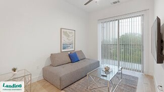 650 E Sycamore St Unit 3313.1408269, Denton, TX 76205