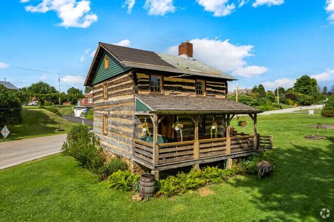 The Greenock Log House was built around 1790.