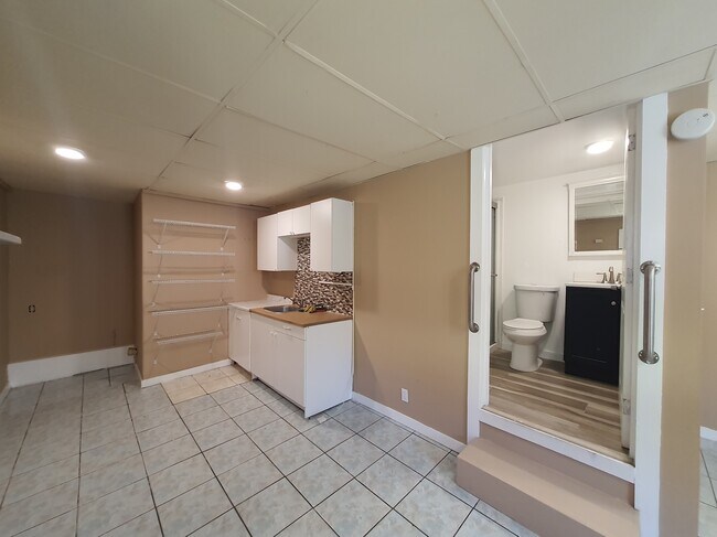2647 Independence Ave unit 2, Huntington Park, CA 90255 - photo 4