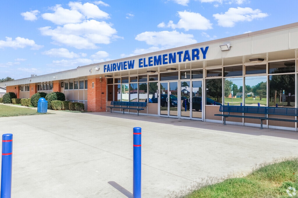 The teachers at Fairview Elementary encourage the students to do their best.