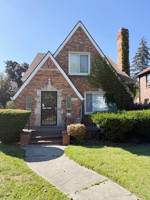16753 Fielding St, Detroit, MI 48219