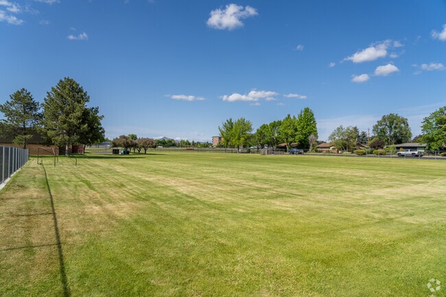 Obsidian Middle School has large sports field for students in Redmond to play on.