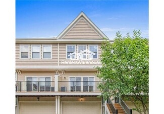 2495 121st Cir NE, Blaine, MN 55449