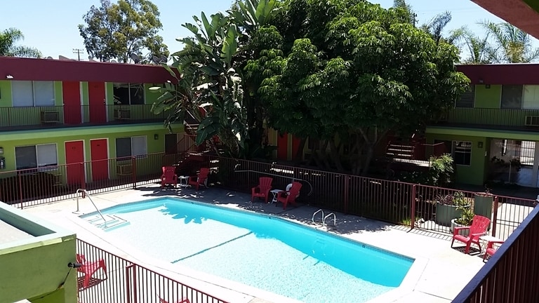 ARTESIA (Garden), Long Beach, CA 90805 - photo 1