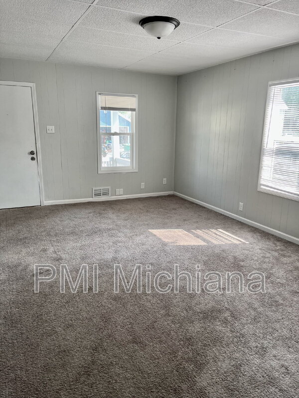 711 W 5th St, Mishawaka, IN 46544 - photo 3