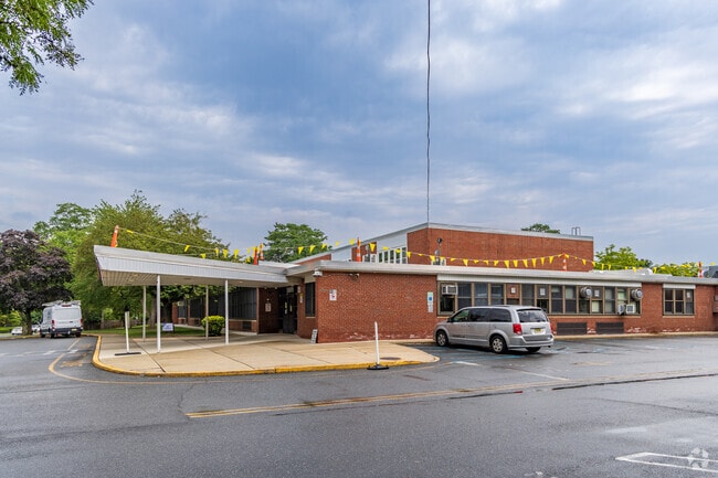 According to niche.com, Stony Lane  School has received an A- rating.