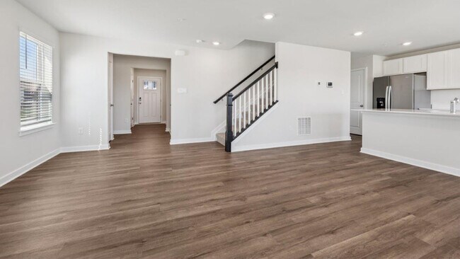 462 Woodgrain Ave, La Plata, MD 20646 - photo 5