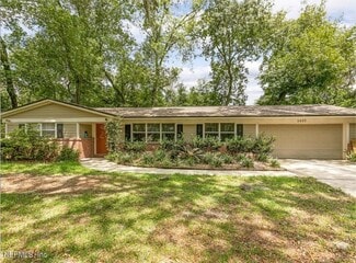 5433 Sanders Rd, Jacksonville, FL 32277