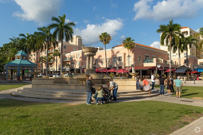 The Mizner Park is the place for The Lakes at Boca Raton residents to come and have fun with the whole family.