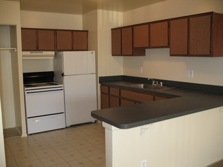 27855 Hoover Rd, Warren, MI 48093