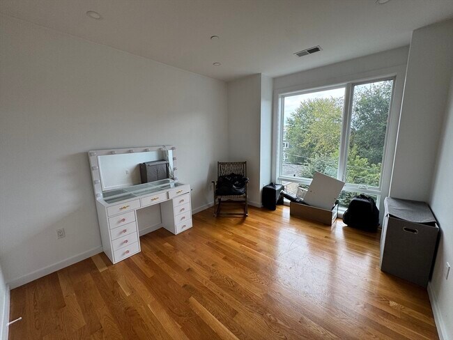 49 Rogers St unit 6, Boston, MA 02127 - photo 6