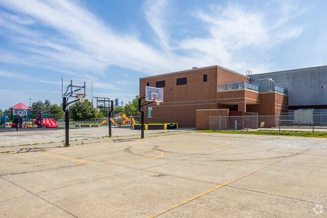 Altoona Elementary School has lots of clubs and sports to help make students more well rounded.