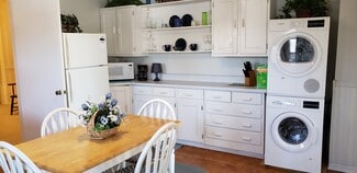 18415 Hoffman Ave Unit 1, Brookfield, WI 53045