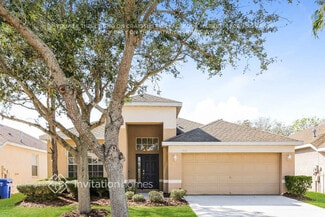 5111 Clover Mist Dr, Apollo Beach, FL 33572