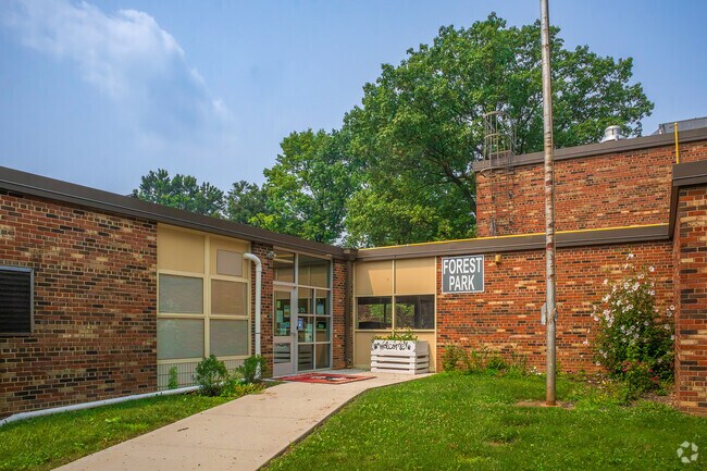 Forest Park Elementary serves children  K-5 in Forest Park West.