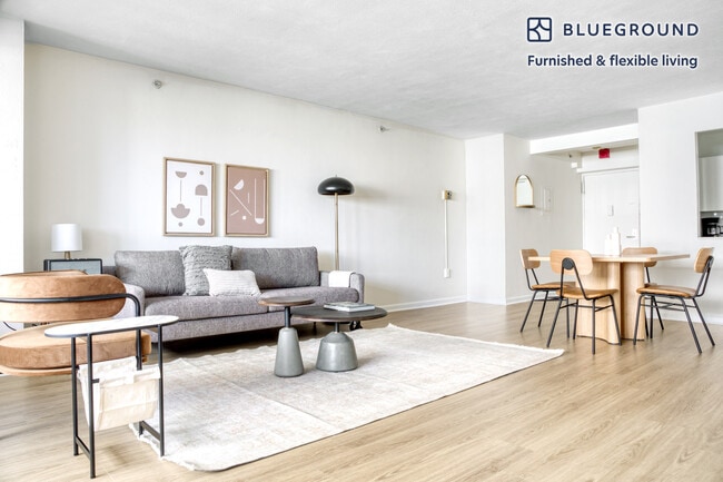 1 Emerson Place unit FL6-ID497, Boston, MA 02114 - photo 2